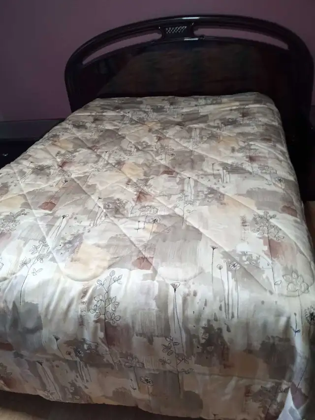Chambre a coucher  in Beds & Mattresses in Longueuil / South Shore - Image 2