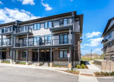 2 BED, 2 BATH FAMILY HOME IN HURON VILLAGE | 1 PARKING