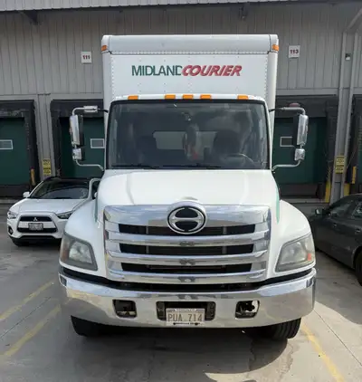 Hino 268-5 Ton Truck 2017-24’ box with 100K Contract-Financing available Mileage:350000 km 6-1 year...