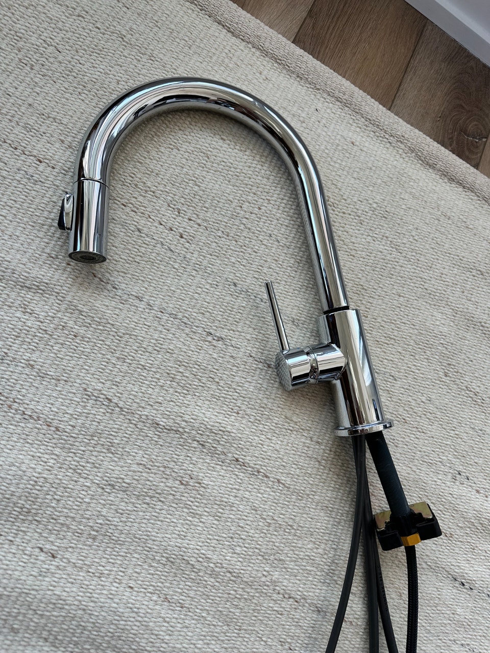 DELTA Trinsic Pull Down Dual Spray Faucet (used) | Plumbing, Sinks ...