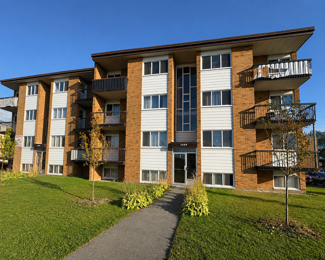 GRAND 4 et demi TOUS INCLUS à Sainte-Foy, cuisineRÉNOVÉE in Long Term Rentals in Québec City - Image 8