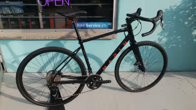 Marin Gestalt 2 in size 56cm painted in sparkling pearl black. Arguably the most affordable GRX bike...