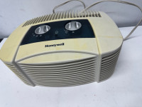 Honeywell air purifier- used- mnx 