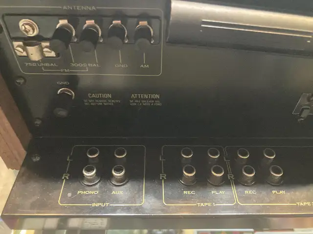 PIONEER SX-650 Récepteur Amplificateur 1976 Vintage Vinyle Tuner in Stereo Systems & Home Theatre in Sherbrooke - Image 7