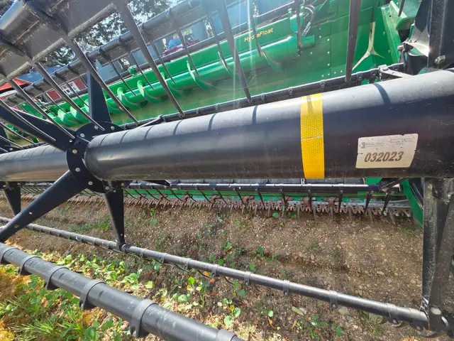 2014 JD 635D Header552036975961722884