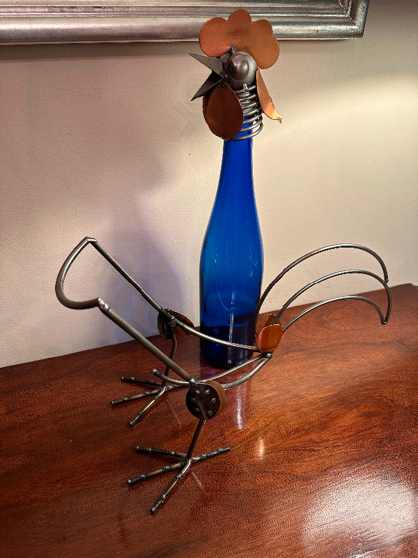Home Decor, Metal Rooster Wine Bottle Holder, $20 in Home Décor & Accents in Norfolk County - Image 2