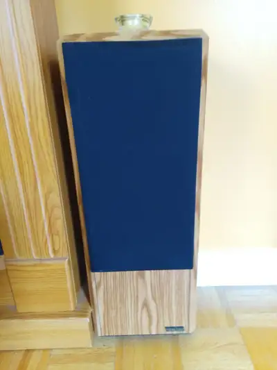 Vintage Yamaha NS-C288 8" Speakers, View more