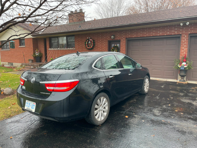 2014 Buick Verano - Black dans Autos et camions  à London - Image 4