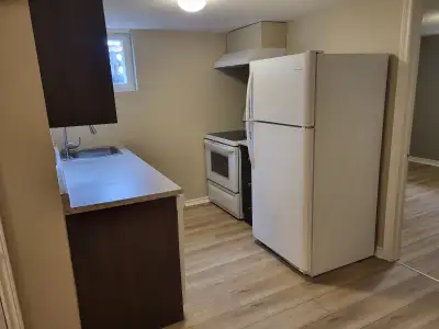 Kanata basement apartment- see details below One bedroom, separate entrance basement apartment Locat...