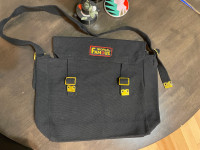 WORLD FAMOUS 100% Cotton black messenger bag