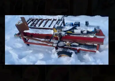 Gas tow behind log wood splitter Selling as is pick up in Sudbury Ontario or delivery at buyers expe...