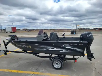 2022 Mirrocraft Outfitter SC145 30hp motor Trolling motor, fish finder, extra seats, rod holders. Ea...