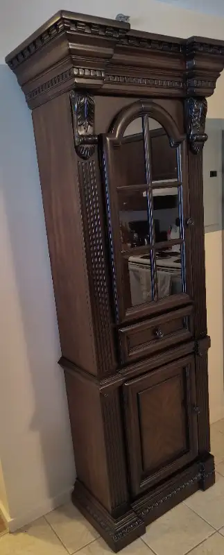 Living Room Credenza China Cabinet in Hutches & Display Cabinets in St. Catharines - Image 4