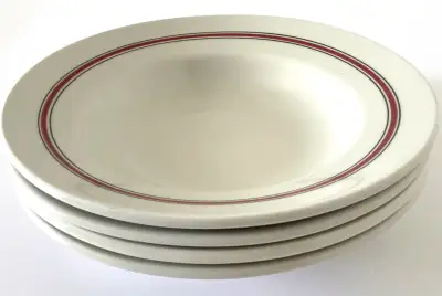 LIRE JUSQU'À LA FIN DU TEXTE. Antiquité 1954 Assiettes creuses en porcelaine "restaurant" GRINDLEY A...