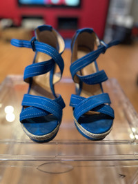 Blue suede sandals 