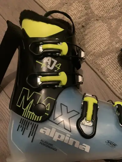 Kit de Bottes, Skis et Batons de Ski, View more