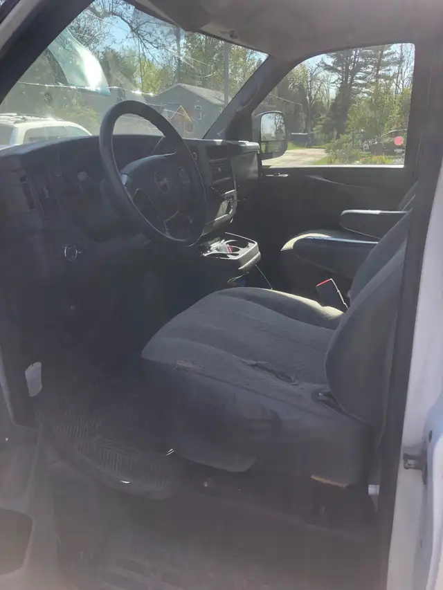 2008 GMC Savana 2500594614143734272004