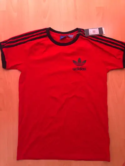 Lot de vêtements Adidas et Under Armour, View more