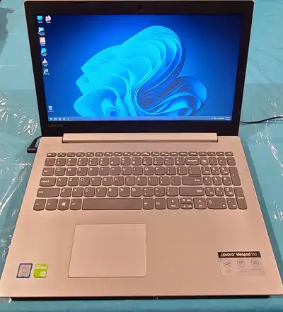 Lenovo ideapad 330 Laptop - Intel Core i7 8550U CPU 1.80GHz RAM: 16GB DDR4 3200Mhz Ram - Samsung Red...