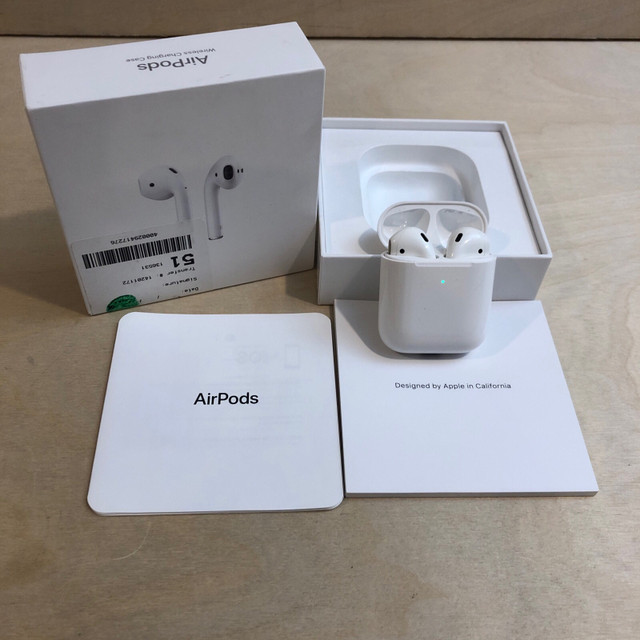 Apple AirPods (2nd Gen) with Wireless Charging Case MRXJ2AM/A in Cell Phone Accessories in Ottawa