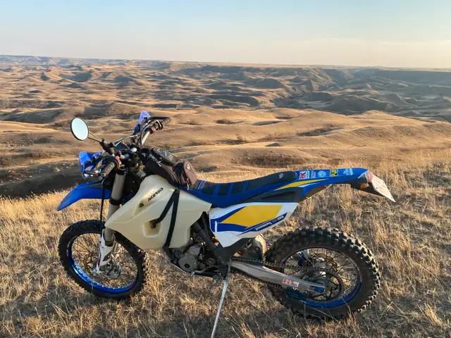 2013 Husaberg (ktm) FE 350 street legal dualsport SNOWBIKE in Dirt Bikes & Motocross in Regina - Image 6