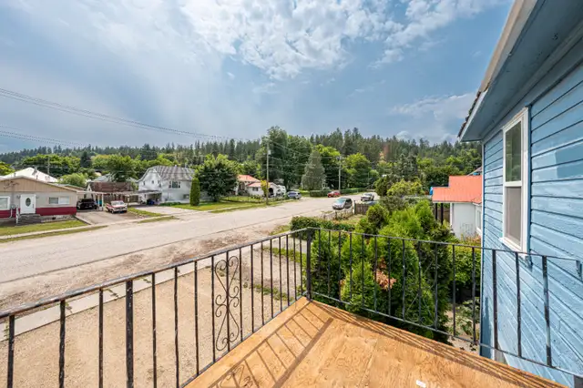 713 Russell Ave, Enderby, BC - 5plex income property62864751419011121