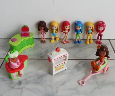 ★FRAISINETTES★➞ figurines et accessoires, View more