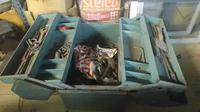 Tool box Antique steel multi level shelves GREEN - make an offer, View more