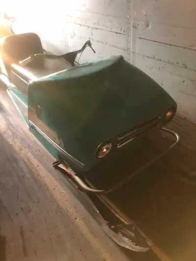 For your viewing pleasure here is an ultra rare Mallard Sno-Wing 1969 model waiting for a new careta...