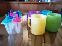 Four freezable cups and one ice popsicle mold