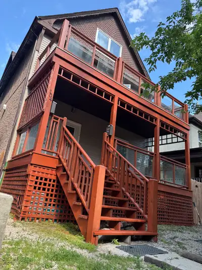 Three bedroom with  garage for rent in Osborne Village( Bole St.