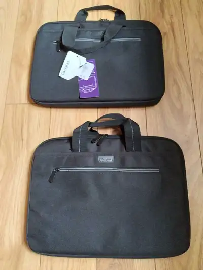 2 Étuis neufs (jamais utilisé) de marque Targus idéal pour tablettes ou ordinateurs portables de 14...