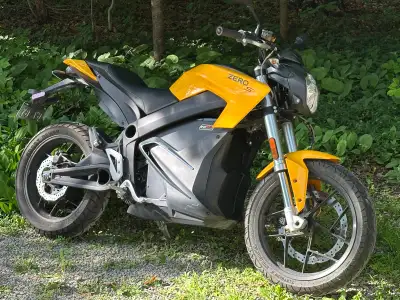 2015 Zero S ZF 12.5 in great shape. Low kilometers, just over 5,000km Really fast, great commuter bi...