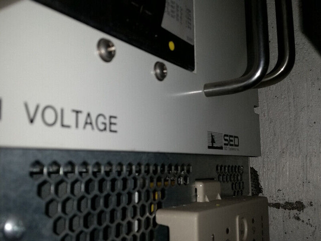 SED 60amp 240vac 250vdc   power distribution unit  with thermal dans Autre  à Ville de Montréal - Image 4