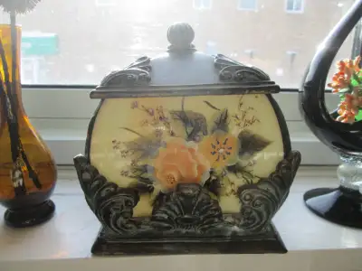 Trinket box, View more