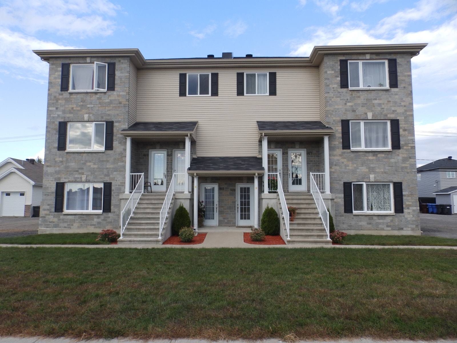 logement 4 1/2 style condo 1 e étage — photo 1