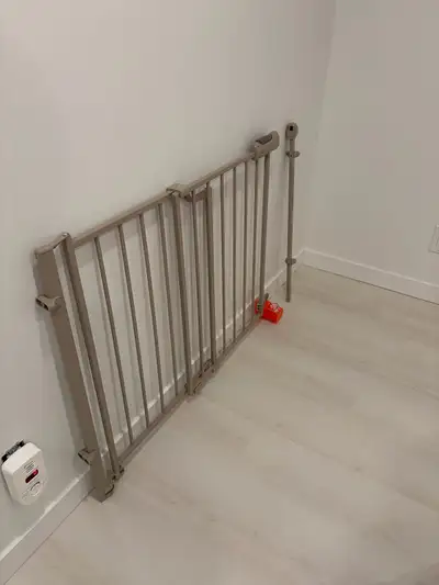 Evenflo, Top of Stairs, Extra Tall Gate, Hardware Mounted, View more