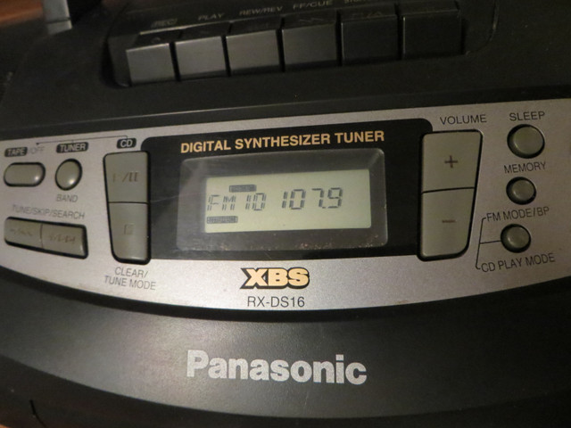 PANASONIC STEREO BOOMBOX - CD/TAPE/RADIO in Stereo Systems & Home Theatre in Kitchener / Waterloo - Image 2