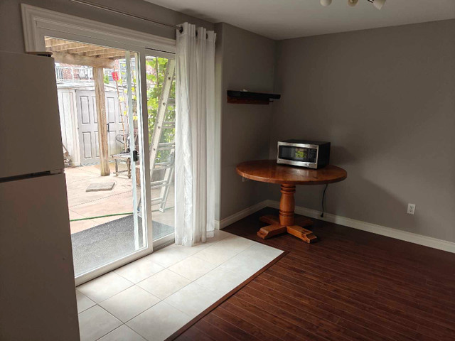walkout basement, one bedroom, one den in Long Term Rentals in Guelph - Image 3
