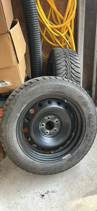 4 Winter tires and steel rims ! Only used 2 winters , sold the vehicle! Size is on invoice