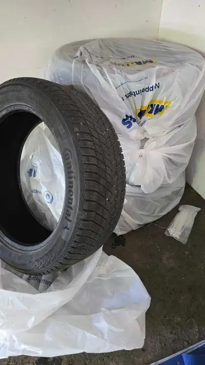 4 Continental Winter Tires Size: 245/50R20 105H Tire width: 245mm Purchased in November 2024. Used f...