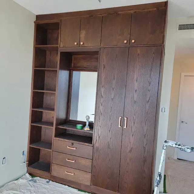 Cabinet painter available 24hrs to paint your house/Cabinets63234525354369123