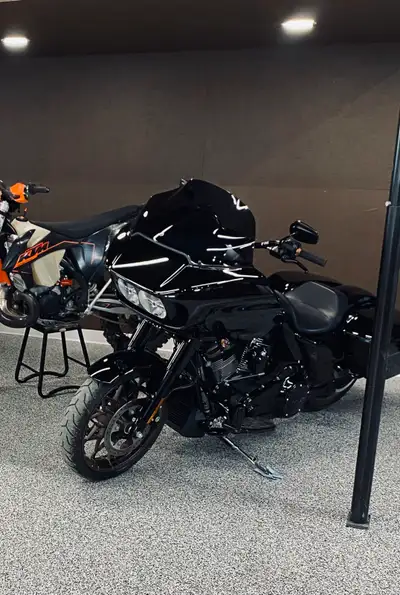 2023 roadglide st -5500km -trask 2 into 1 stainless exhaust -klockworx windsheild -krause triple tre...