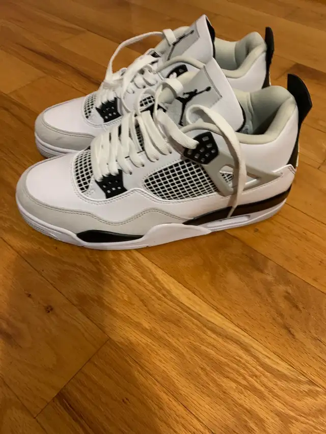 Jordan 4 military black in Men's Shoes in Kitchener / Waterloo - Image 2