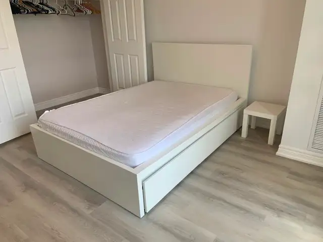 Room for Rent in Renovated Condo - March 1st