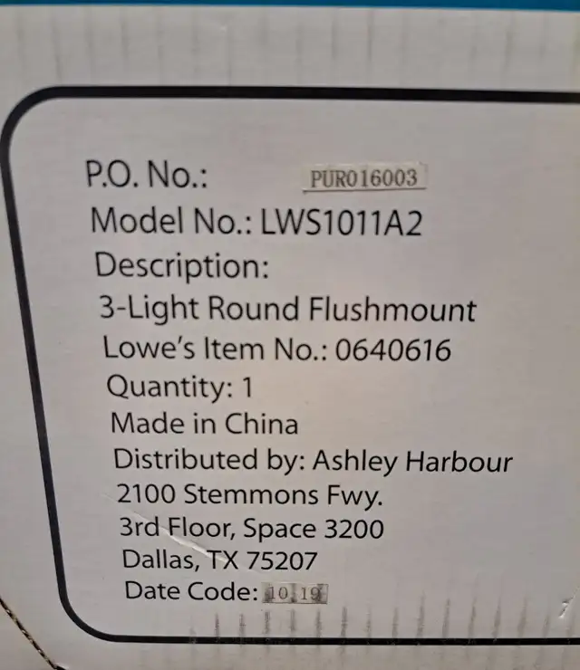 ceiling light - 3 bulb flushmount in Indoor Lighting & Fans in Ottawa - Image 6