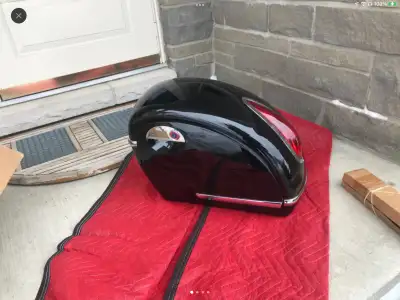 Brand new Never installed Purchased for a Shadow Would fit almost any bike Rear lights Comes with al...