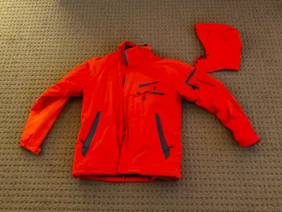 Men’s Salomon Ski Jacket Size Medium, View more
