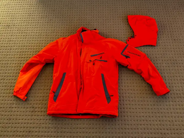 Men’s Salomon Ski Jacket Size Medium in Ski in Calgary - Image 2
