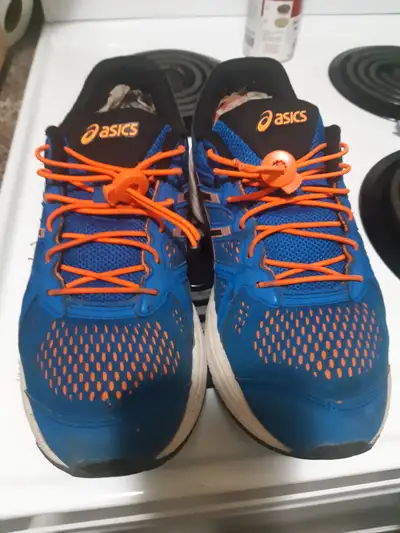 Men's Running Shoes, Size 8, View more